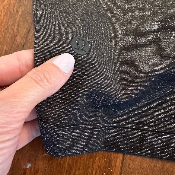 Lululemon Sparkle Crescent Short Sleeve Top Sz 4 - Picture 7 of 12
